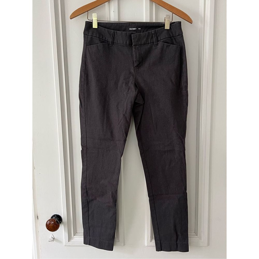 Old Navy charcoal gray pixie stretch pants 2